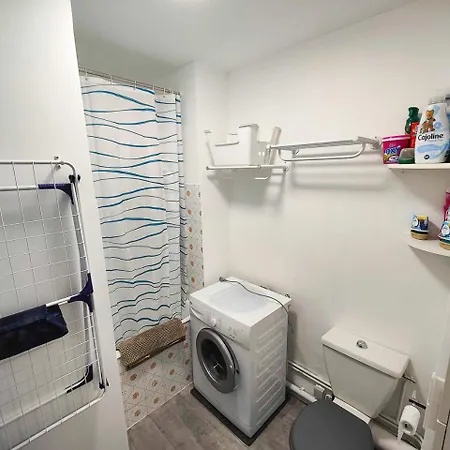 Chez Clo! Studio Tout Equipe Jusqu'a 4 Personnes Apartment